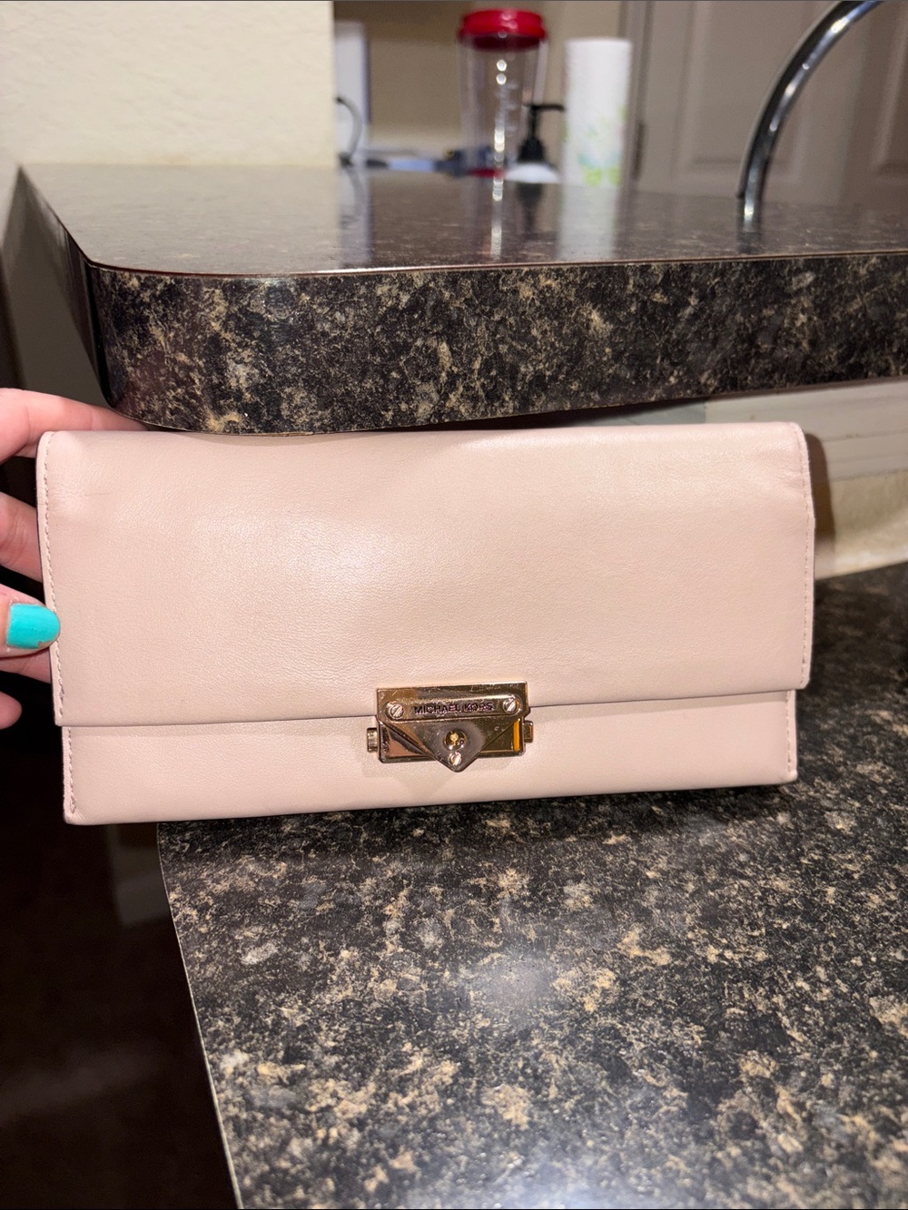 Michael Kors Pale Blush Leather wallet with Gold-Tone Lock